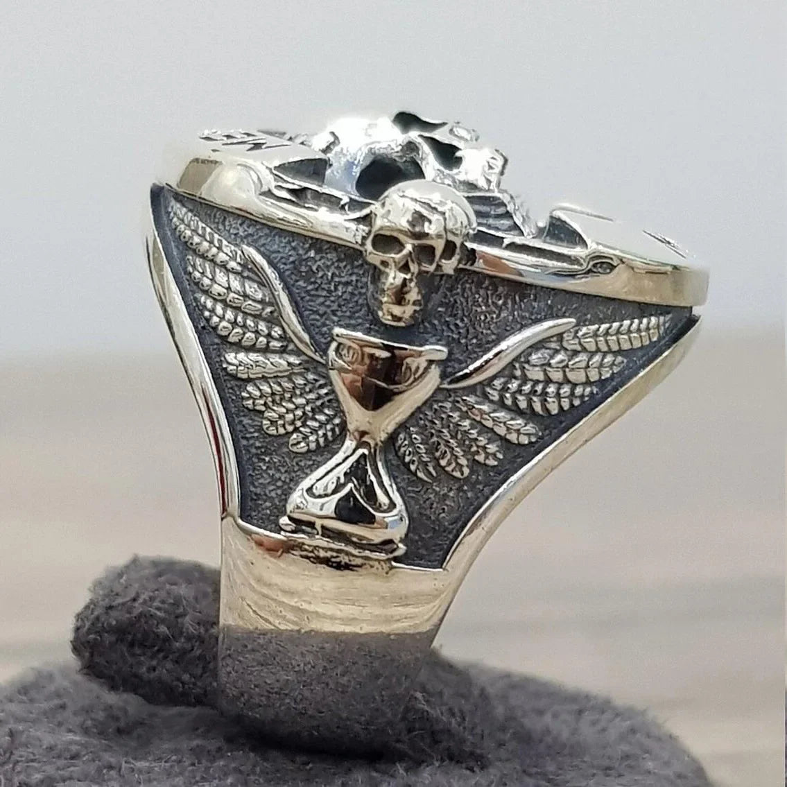 Memento Mori Ring – A Timeless Reminder of Life's Fragility